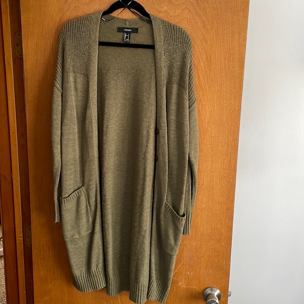 Forever 21 cardigan size small, color army green